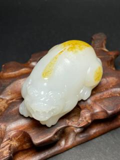 和田玉貔貅手把件,招财纳福,为您带来好运和幸福;祛灾避祸,守护您远离